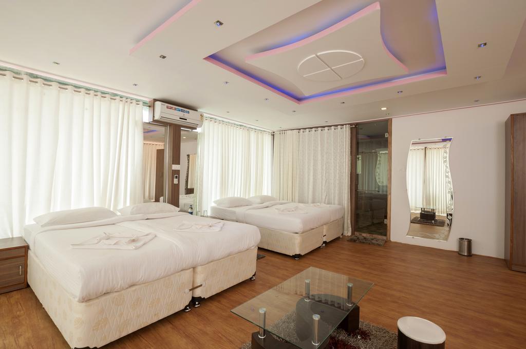 Boomerang Resort Mandrem Bilik gambar